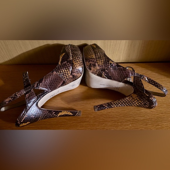 INC International Concepts Mariela Snakeskin Slingback Peep-toe Heels Size 7 - Picture 3 of 7